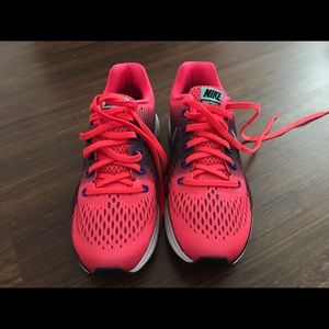 Nike Shoes - Nike running shoes Nike Shoes - Nike running shoes